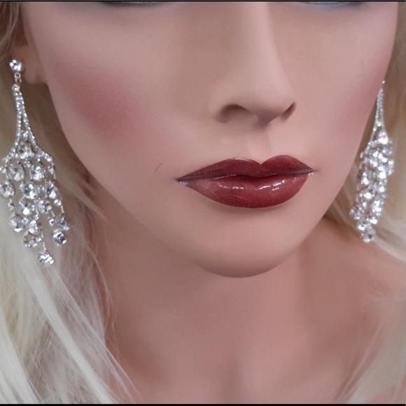 NWT  Crystal Rhinestone Earrings - Picture 4 of 5